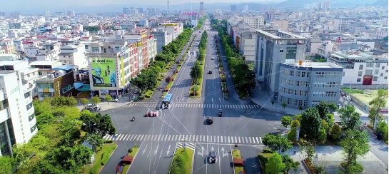 集團全力助推江西省鷹潭市月湖區(qū)委托招商引資，發(fā)揮多重優(yōu)勢，打造產(chǎn)業(yè)集群