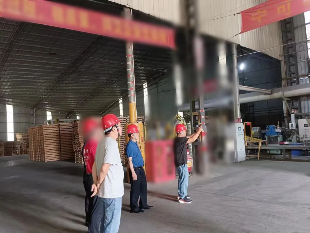 一家政府同日對接兩個(gè)項(xiàng)目！廣西某地方政府先后對接環(huán)保塑料產(chǎn)品生產(chǎn)投資選址項(xiàng)目和十強(qiáng)品牌建筑材料擴(kuò)建項(xiàng)目